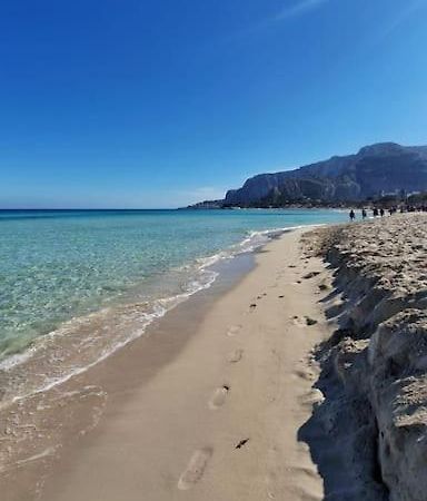 Apartment By The Sea Mondello Beach باليرمو المظهر الخارجي الصورة