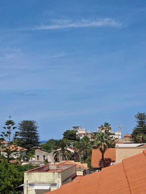 Apartment By The Sea Mondello Beach باليرمو المظهر الخارجي الصورة