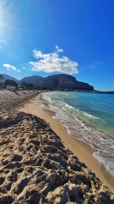 Apartment By The Sea Mondello Beach باليرمو المظهر الخارجي الصورة