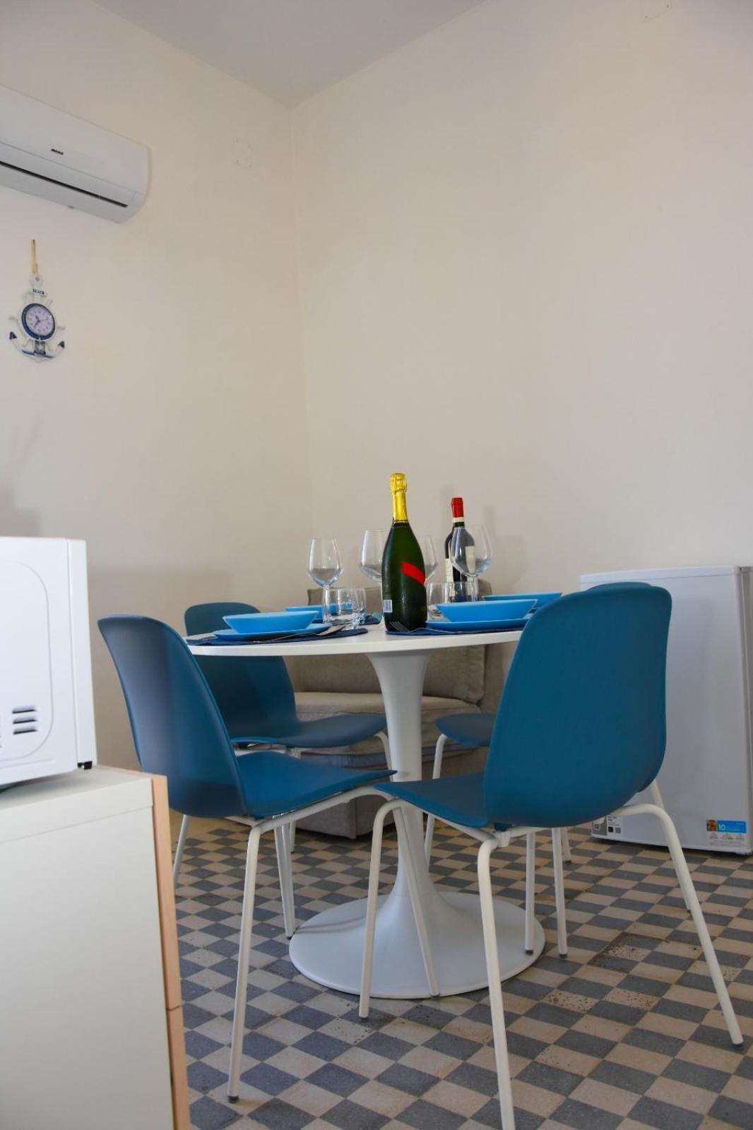 Apartment By The Sea Mondello Beach باليرمو المظهر الخارجي الصورة