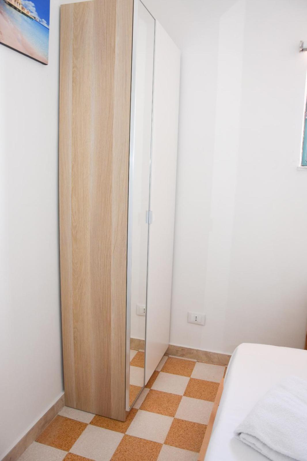 Apartment By The Sea Mondello Beach باليرمو المظهر الخارجي الصورة